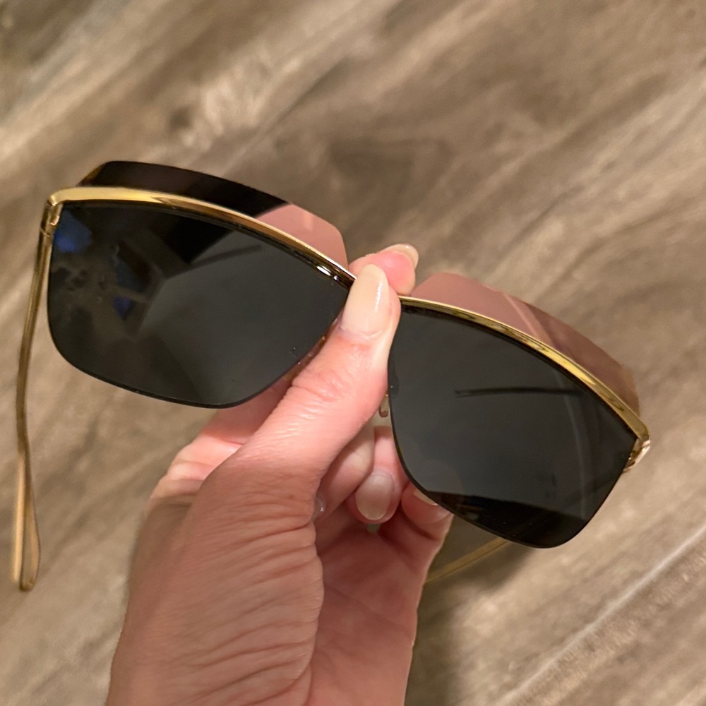 Dior Women's Brown and Gold Sunglasses - Picture 6 of 7